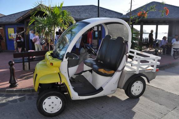 Carro elétrico, muito comum em St. Bath - Caribe